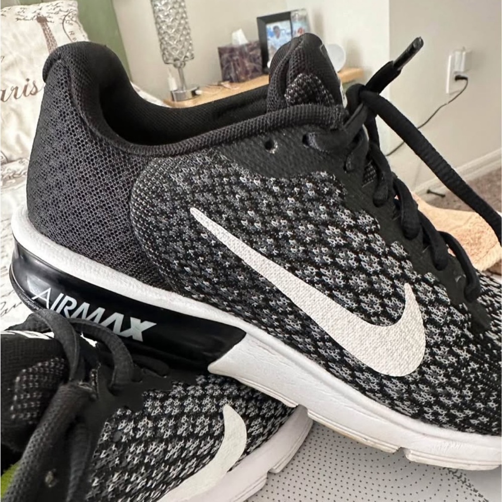 Nike Air Max Black and Gray Running Shoes
